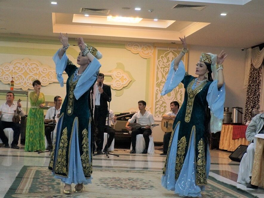 ウズベキスタンダンス体験ツアー